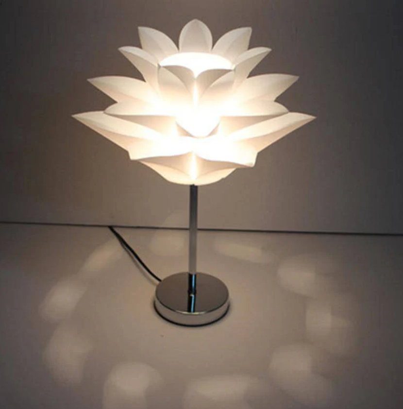 Lotus Inspired LED Lamp - Auralotus