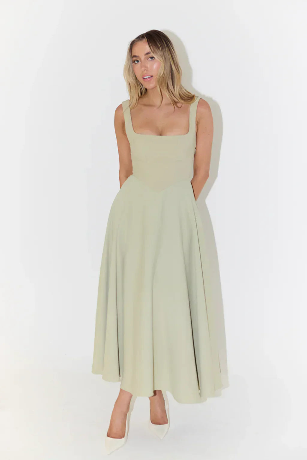 Midi Kleid Mit Hoher Taille - Sofie