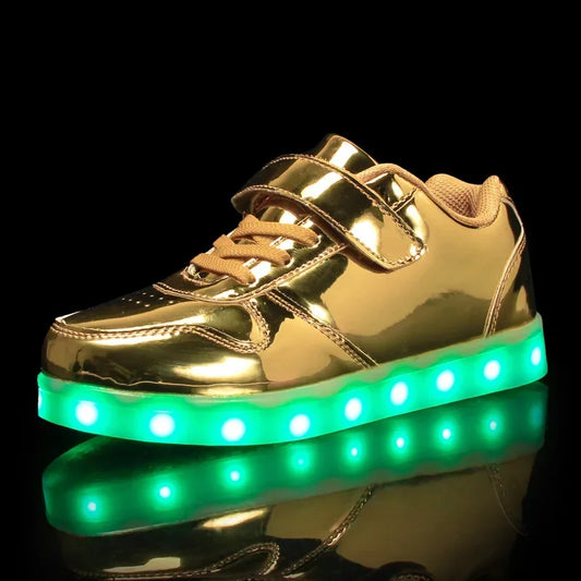 LED-sneakers voor kinderen met kleurveranderend lichteffect tijdens het lopen