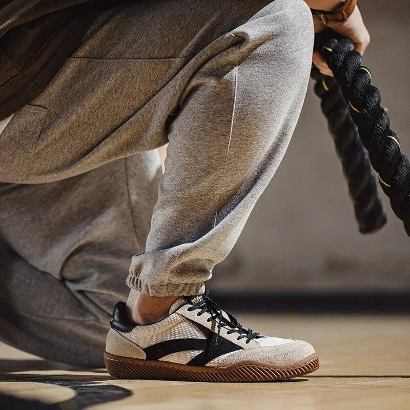 Retro Sneakers met Modern Comfort - Stride84