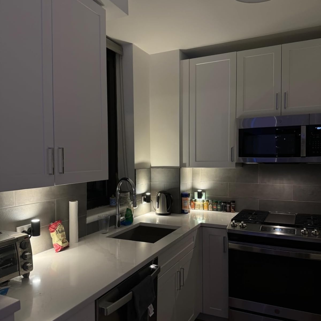 Subtle Wall Mounted Plug Light - Noctiflow