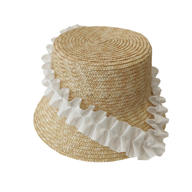 Vlechtzomerhoed met plooien en strepen – BreezyStripes