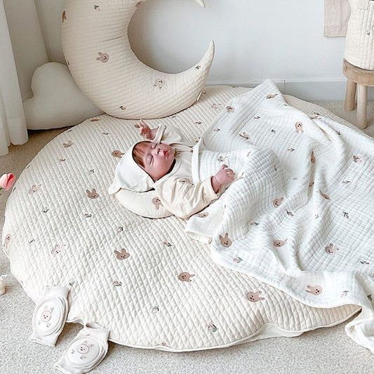 Gewatteerde kruipmat voor baby's van katoen met geborduurd dierenmotief – 80 cm