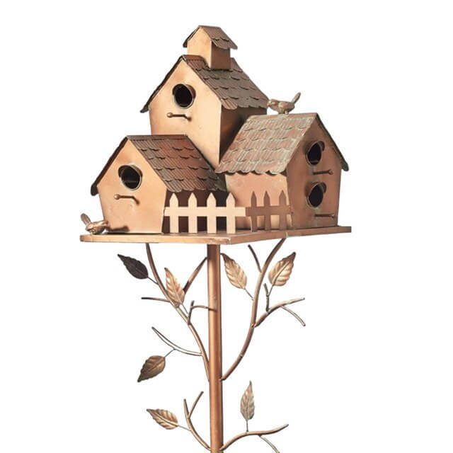 Decoratief Vogelhuisje op Staak – Rustieke Tuindecoratie