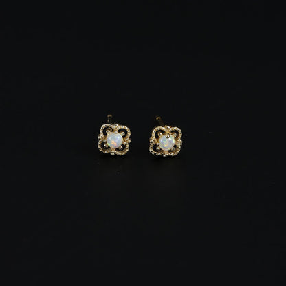 Delicate Vintage Oorbellen met Opaal - Seraphina