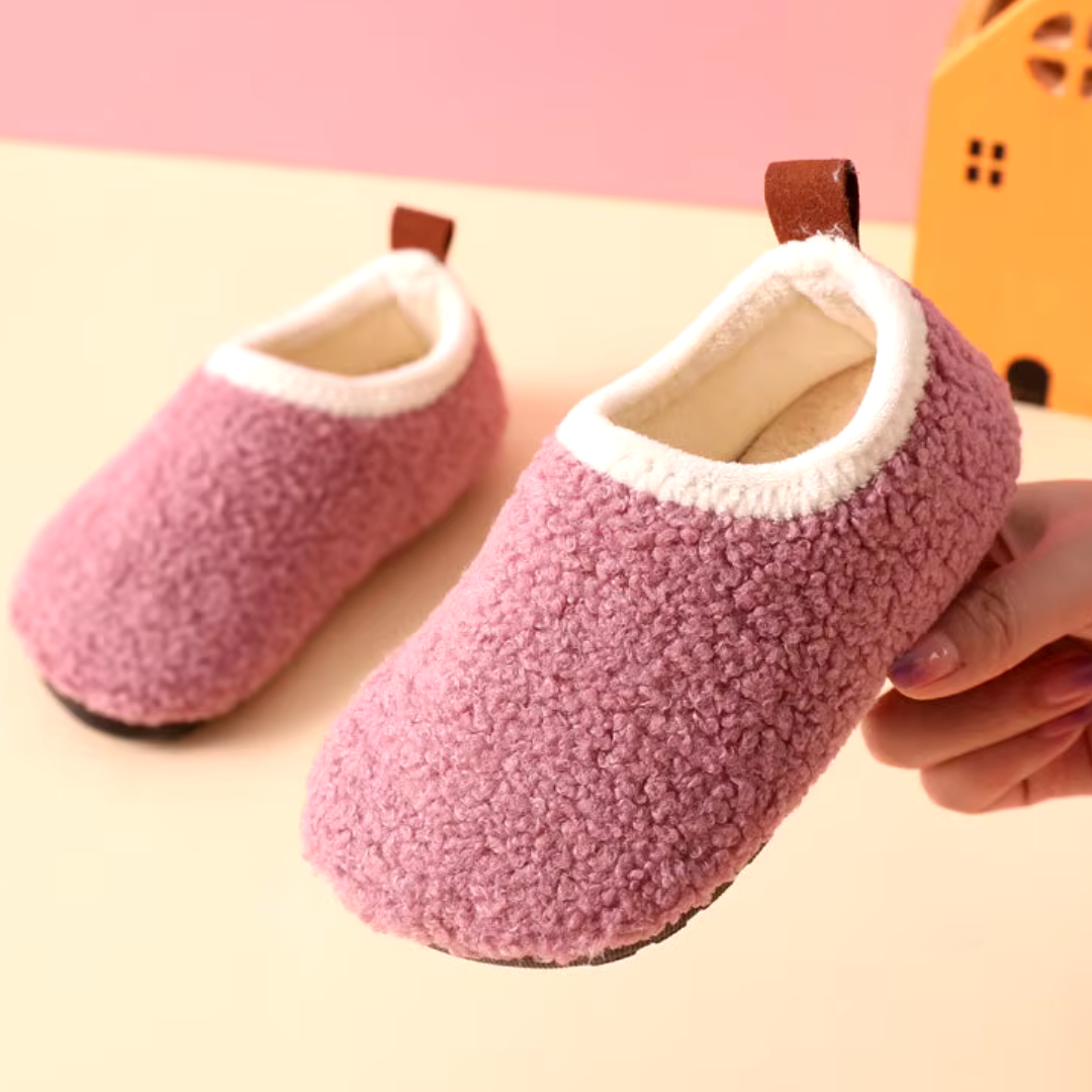Warme Kindersloffen – SnuggleSteps