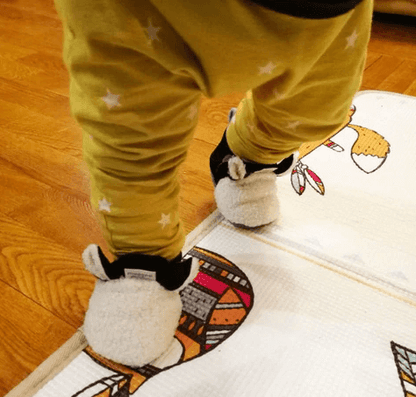 Zachte slipvaste loopschoentjes voor baby's met lammetjesmotief – Winterwonder Stapjeswarm