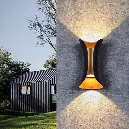 Moderne LED Buitenwandlamp - LumiEdge