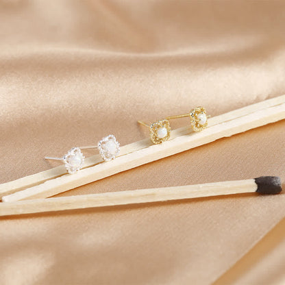 Delicate Vintage Oorbellen met Opaal - Seraphina