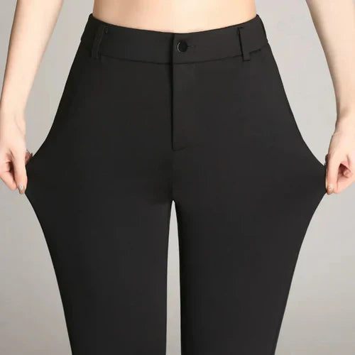 Slanke Uitlopende High Waist Broek – Mila