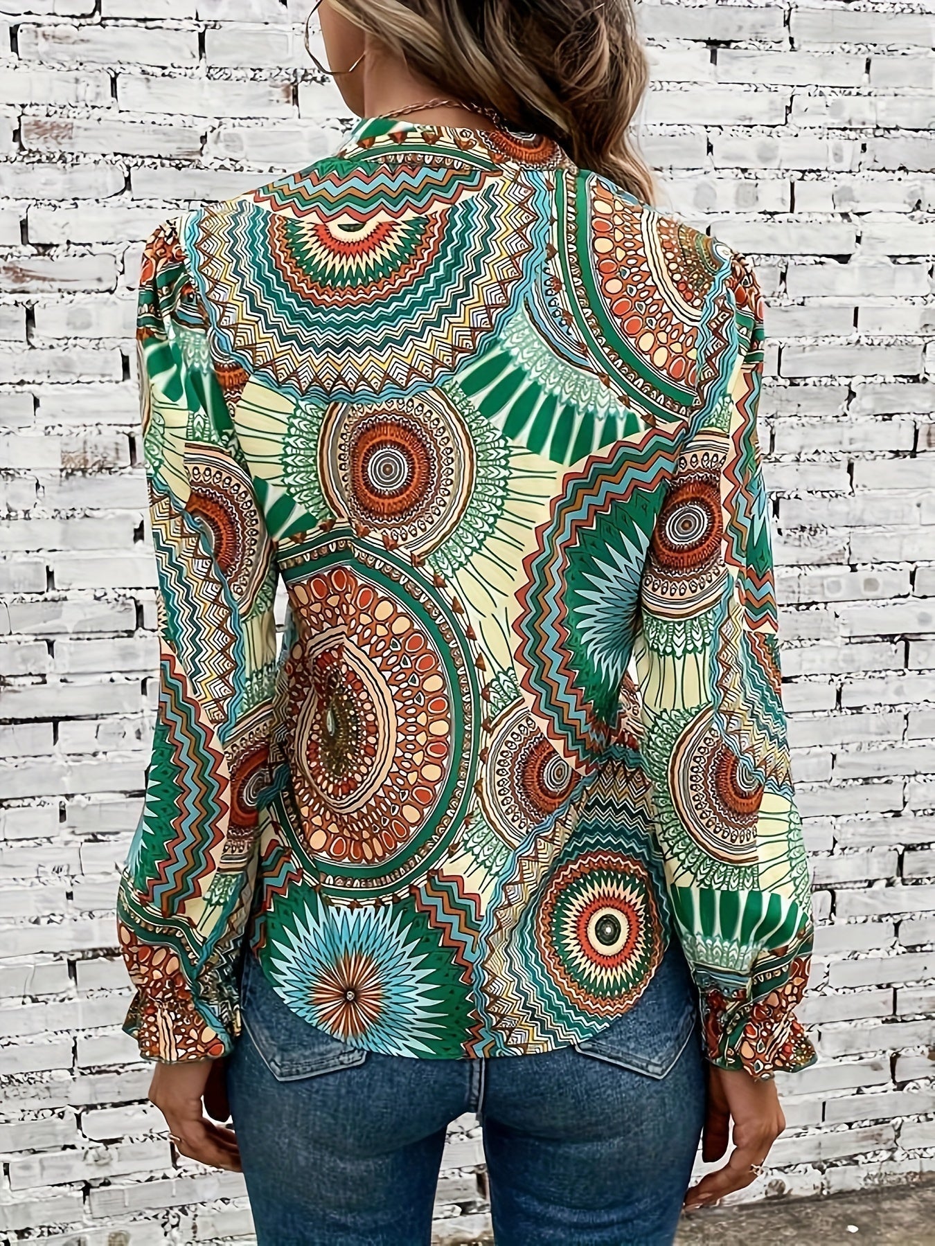 Damesblouse met bloemenpatroon & V-hals voor lente & herfst – Selina