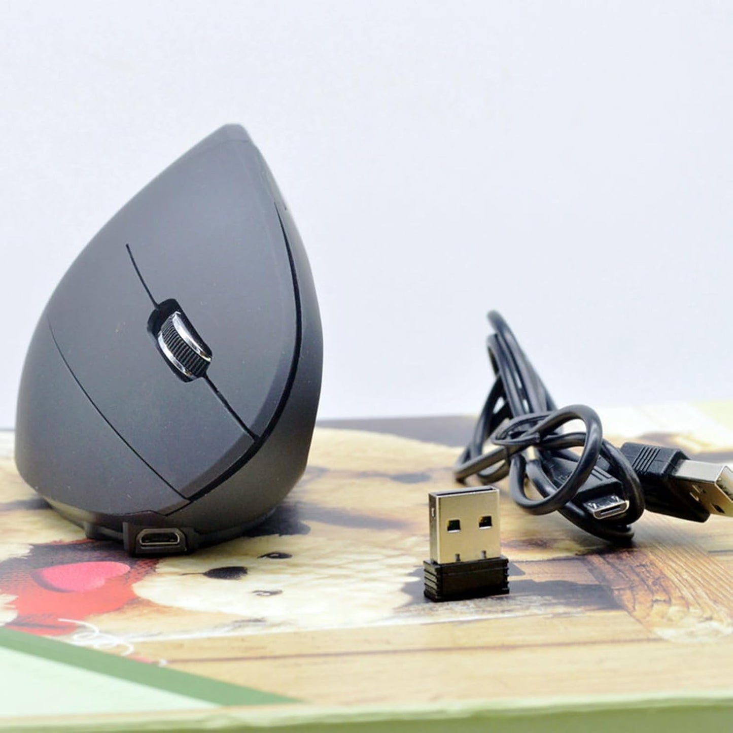 Oplaadbare Ergonomische Verticale Draadloze Muis – Elvion