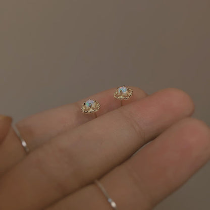 Delicate Vintage Oorbellen met Opaal - Seraphina