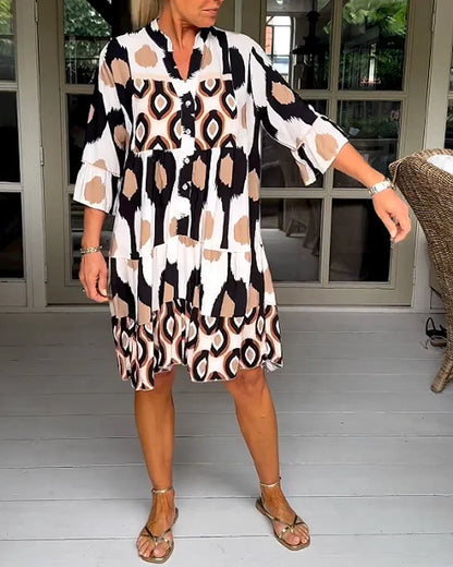 Trendy jurk met korte mouwen en abstracte print & losse snit – Liora