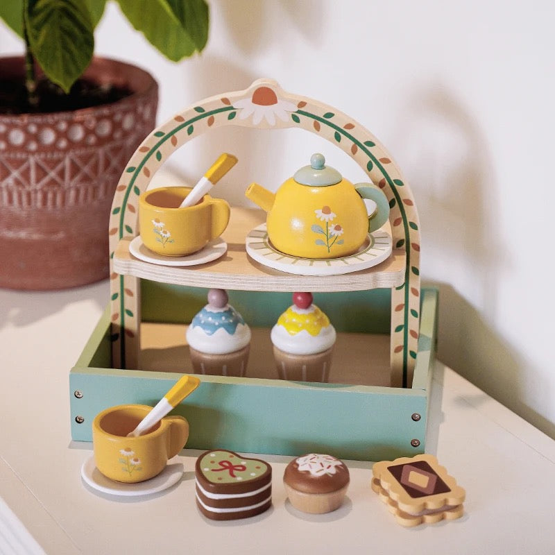 Houten theesetje voor kinderen met cupcakes en theepot – Speeltijd