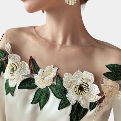 Gebloemde Beige Damesblouse met Losse Pasvorm – Elvira