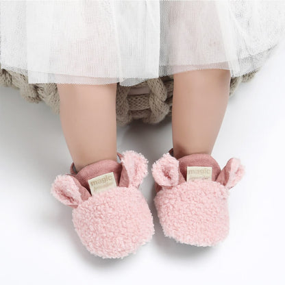 Zachte slipvaste loopschoentjes voor baby's met lammetjesmotief – Winterwonder Stapjeswarm