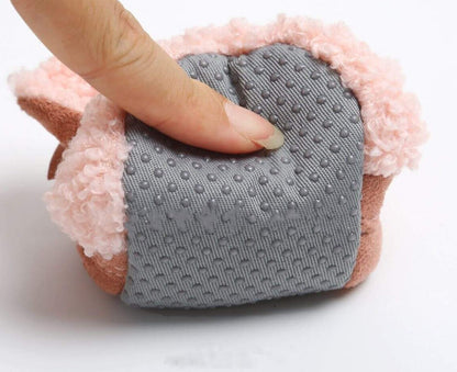 Zachte slipvaste loopschoentjes voor baby's met lammetjesmotief – Winterwonder Stapjeswarm