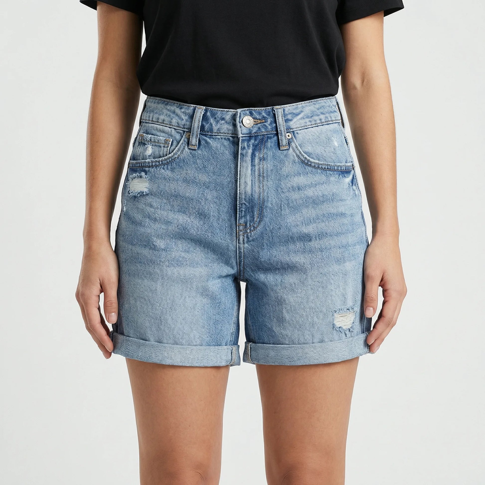 Hochgeschnittene Jeansshorts Im Used-Look - Courtney