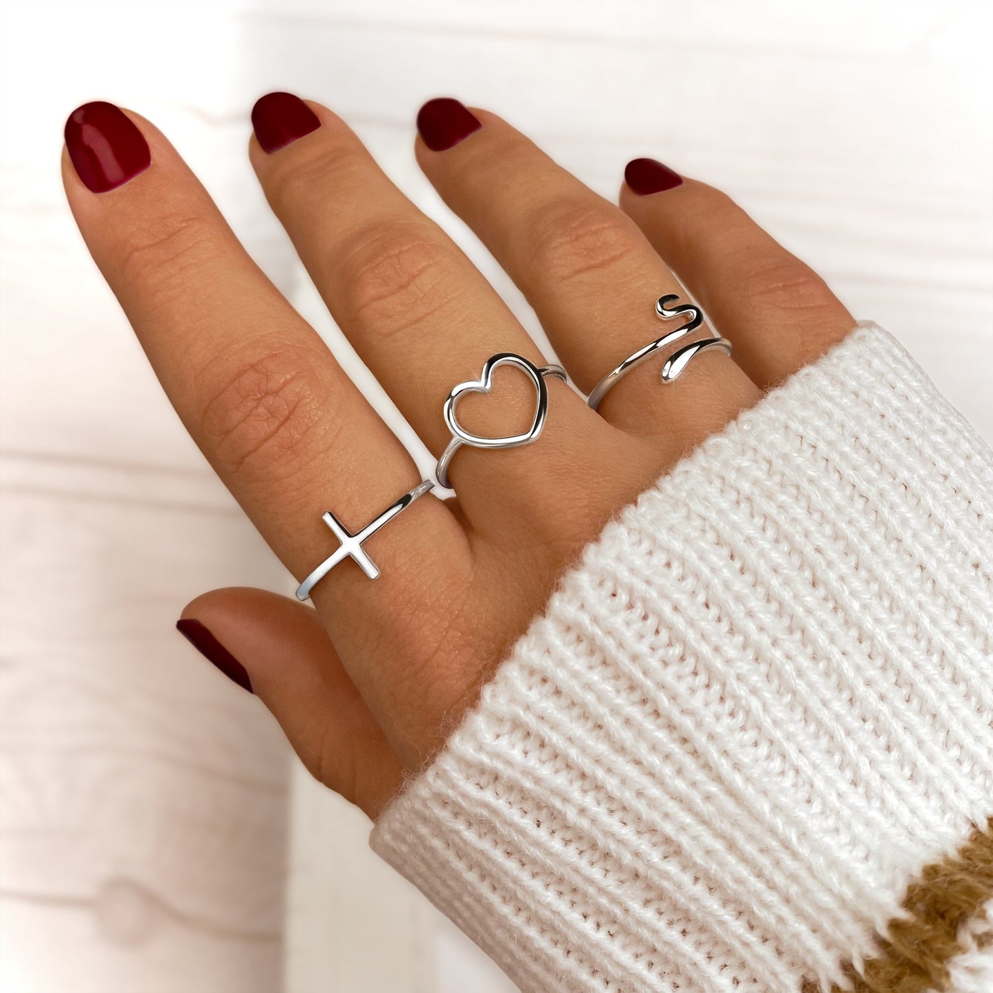 Trendy Ring met Kruisdetail - Amélie