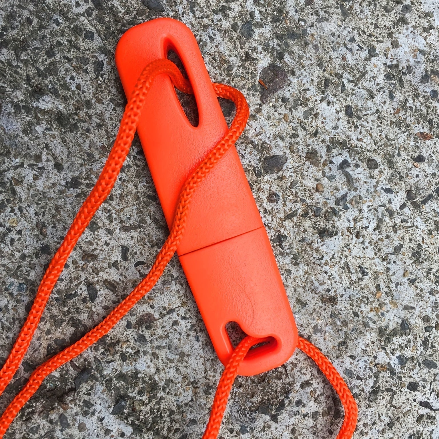 Kompakter Magnesium Feuerstarter - SparkNight