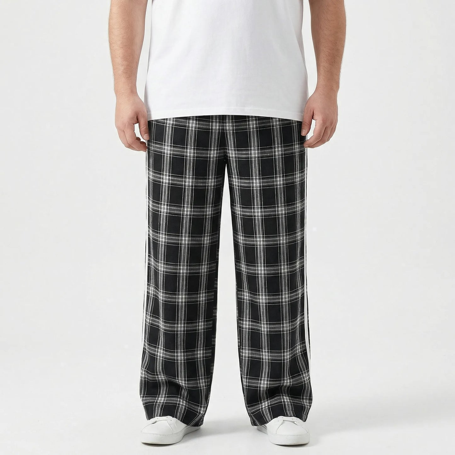Plus Size Relaxed Plaid Pants - Domingo
