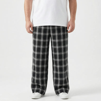 Plus Size Relaxed Plaid Pants - Domingo