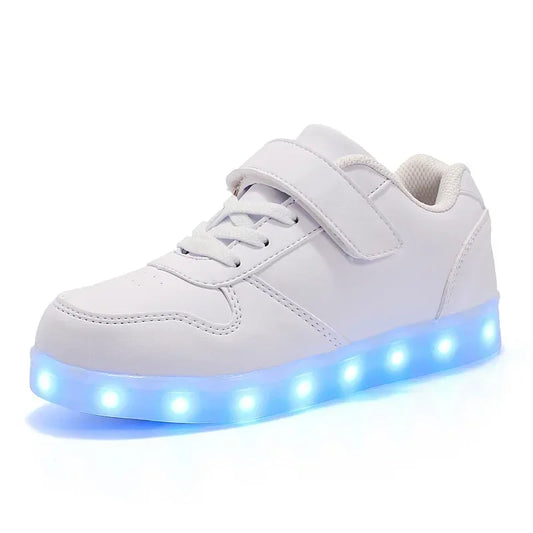 LED-sneakers voor kinderen met kleurveranderend lichteffect tijdens het lopen