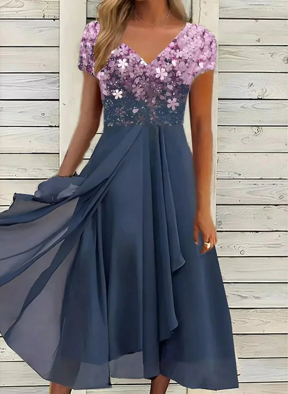 Luchtige Zomerjurk met Glamoureuze Look – Soraya