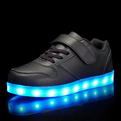 LED-sneakers voor kinderen met kleurveranderend lichteffect tijdens het lopen