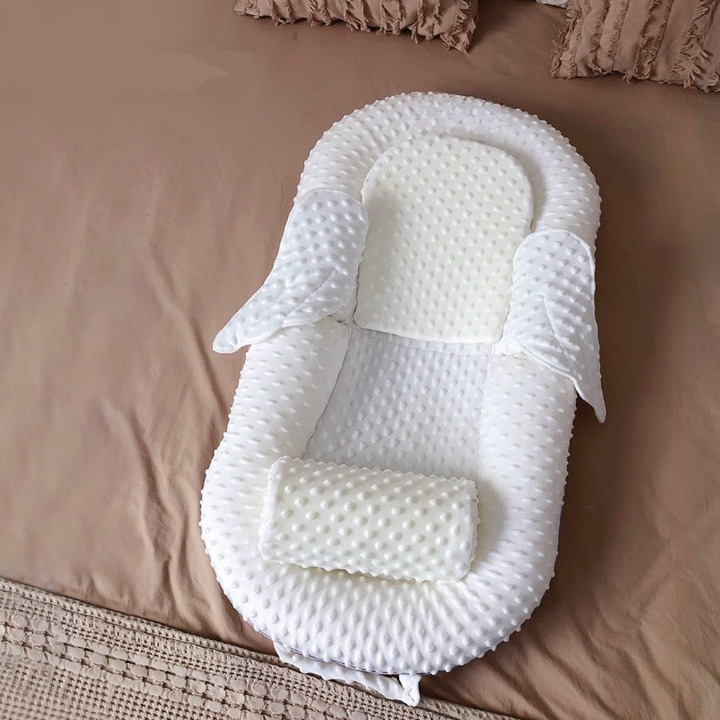Ergonomisch babynest met rugsteun en mesh-ligvlak – Cosynido