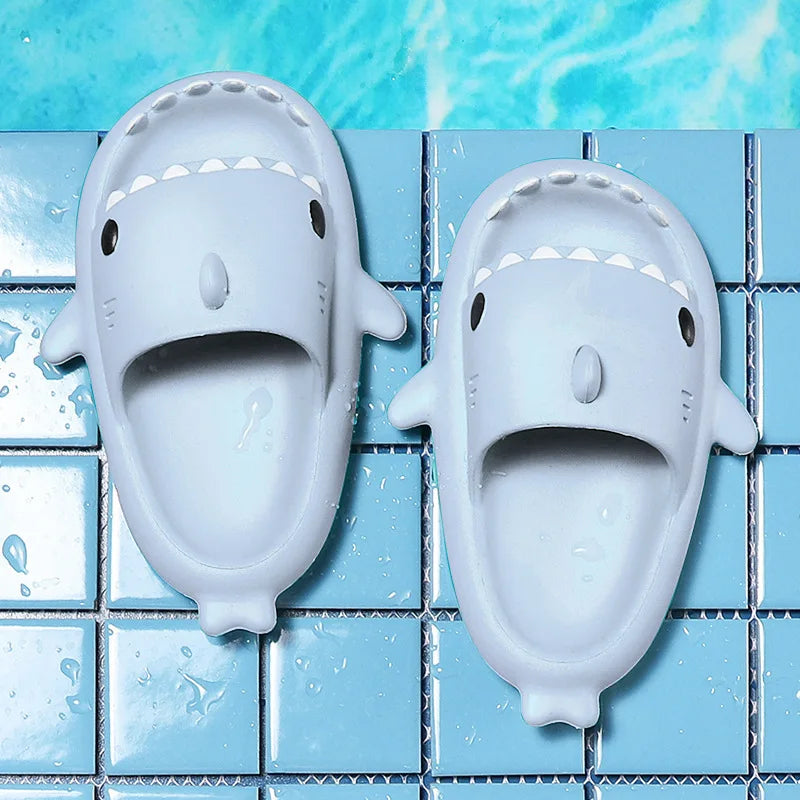 Uniseks Lichtgewicht Zomerslippers met Haaienontwerp – FinSteps