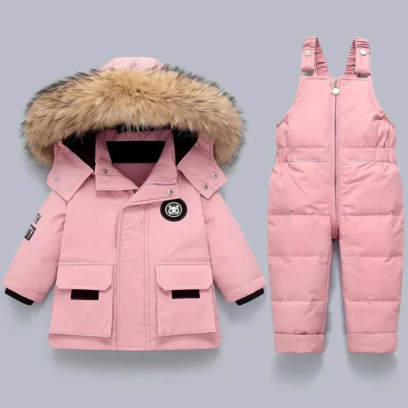 Winterset voor kinderen met gevoerde winterjas en sneeuwbroek met bretels – Emilie