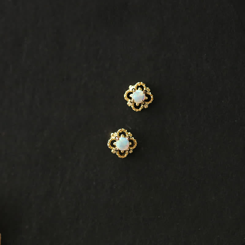 Delicate Vintage Oorbellen met Opaal - Seraphina