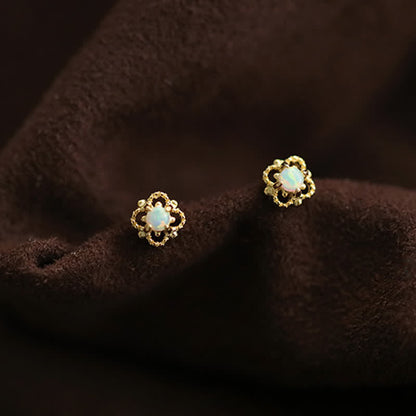 Delicate Vintage Oorbellen met Opaal - Seraphina