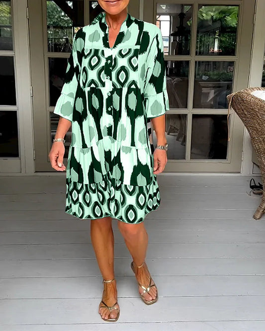 Trendy jurk met korte mouwen en abstracte print & losse snit – Liora