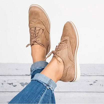 Dames Derby schoenen van suède met brogue-details – Carisse
