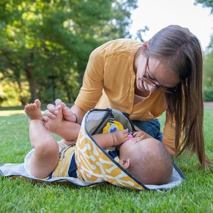 3-in-1 verschoningsmatje voor baby's met speelgoedhouder – WickelPlus (1 kopen, 1 gratis)