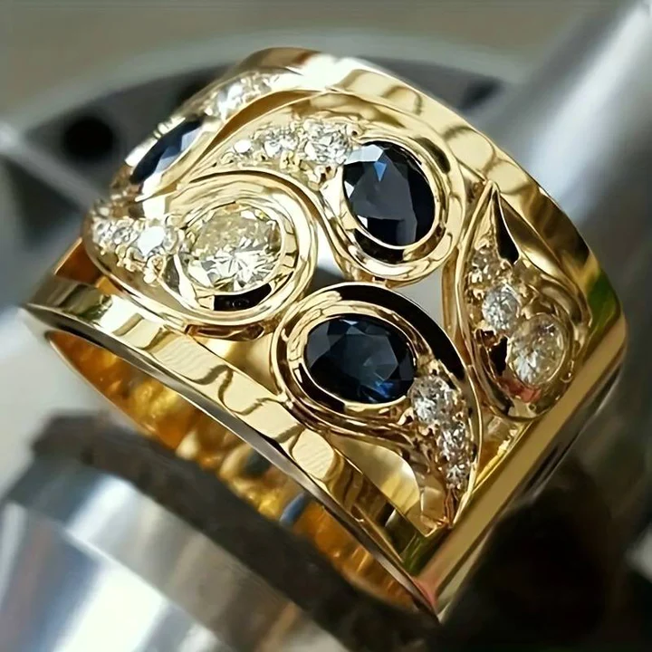 Gouden Ring met Blauwe Vintage Kristallen - Elara