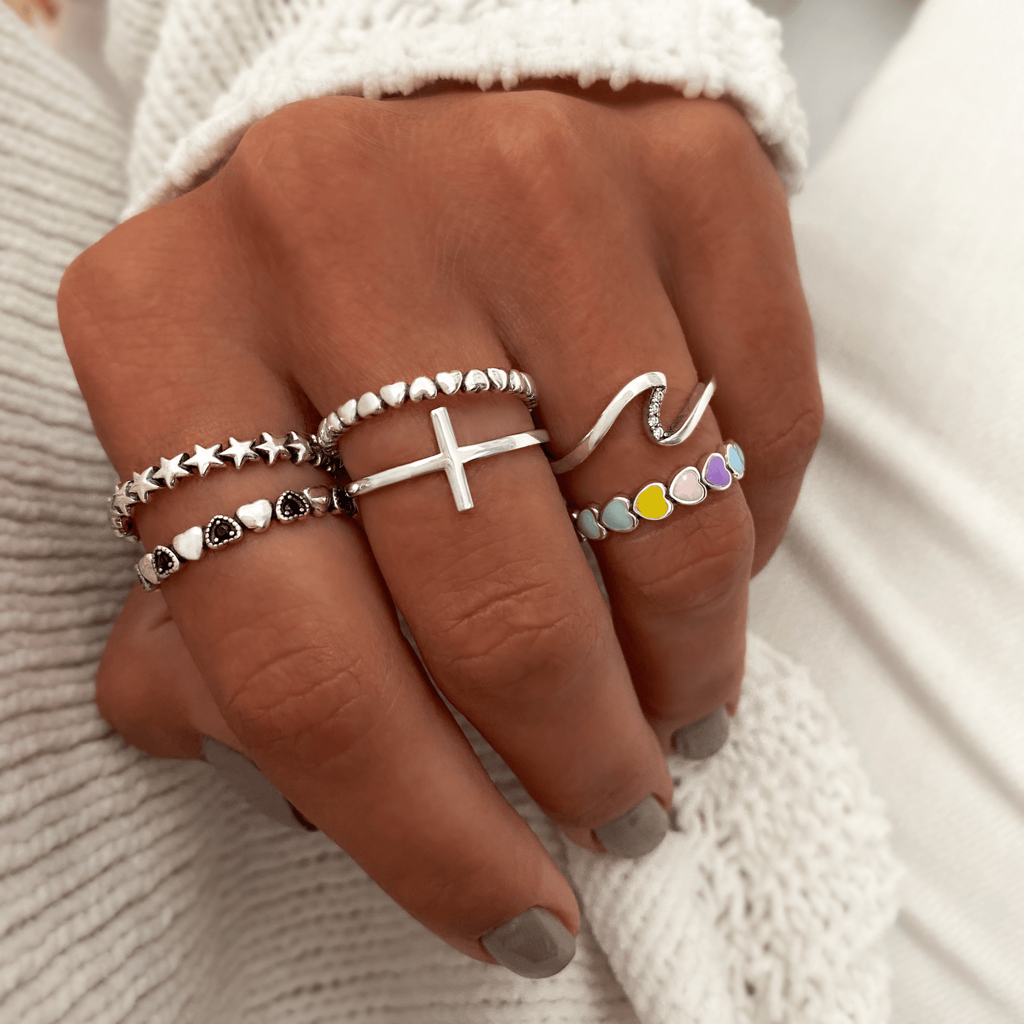 Trendy Ring met Kruisdetail - Amélie