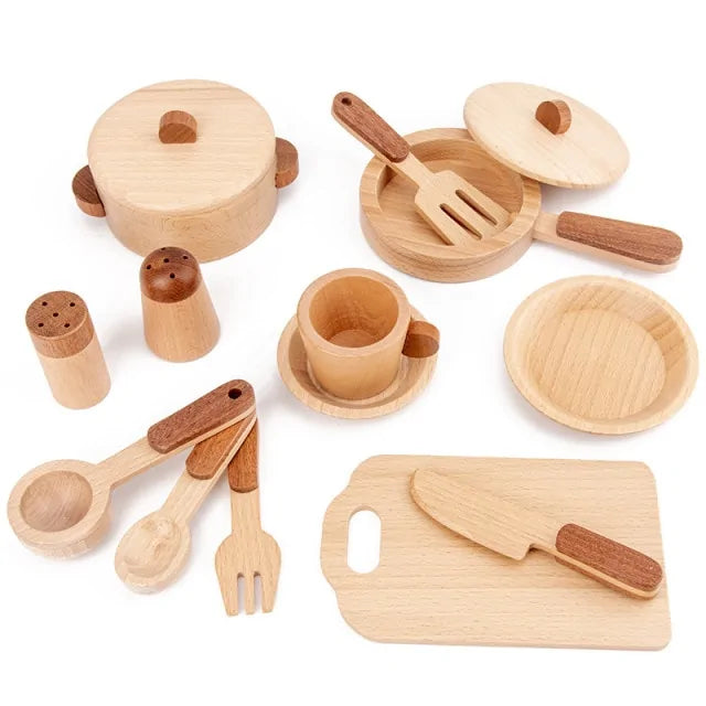 Houten keukenspeelgoed met boomstamlook voor rollenspellen en leerplezier