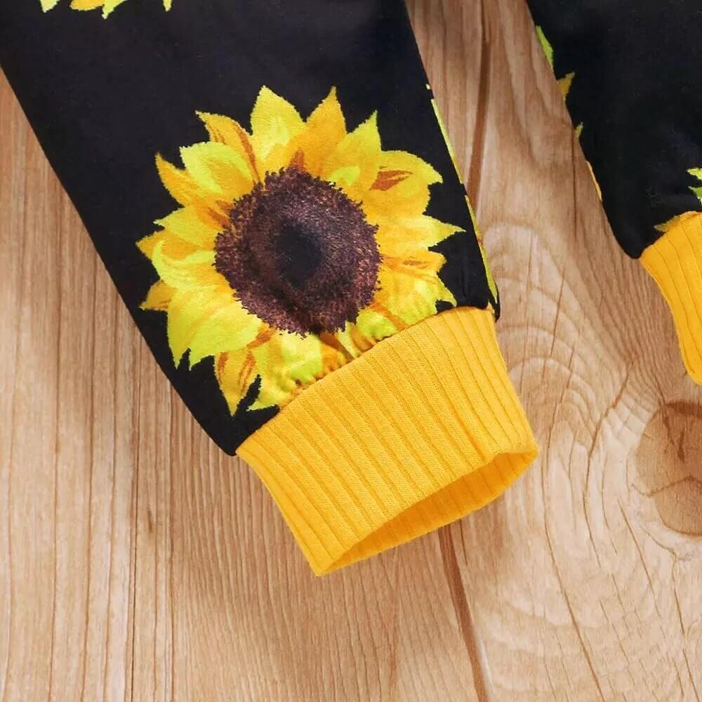 2-delig baby-outfit met zonnebloemenprint – SonnenLächeln