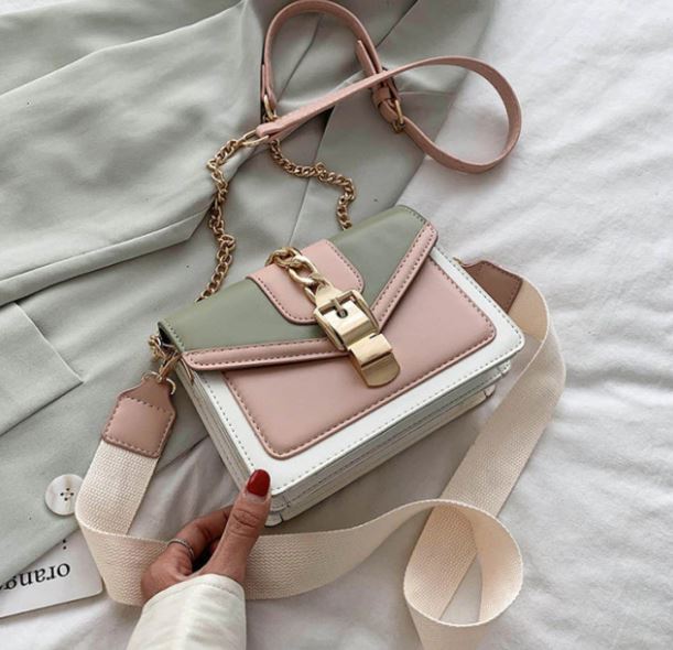 Chain Lady Sling Bag™️