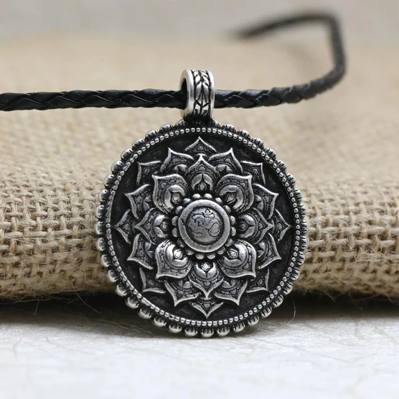 Om Lotus Mandala Ketting