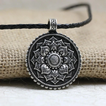 Om Lotus Mandala Ketting