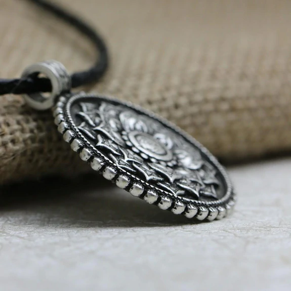 Om Lotus Mandala Ketting
