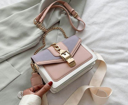Chain Lady Sling Bag™️