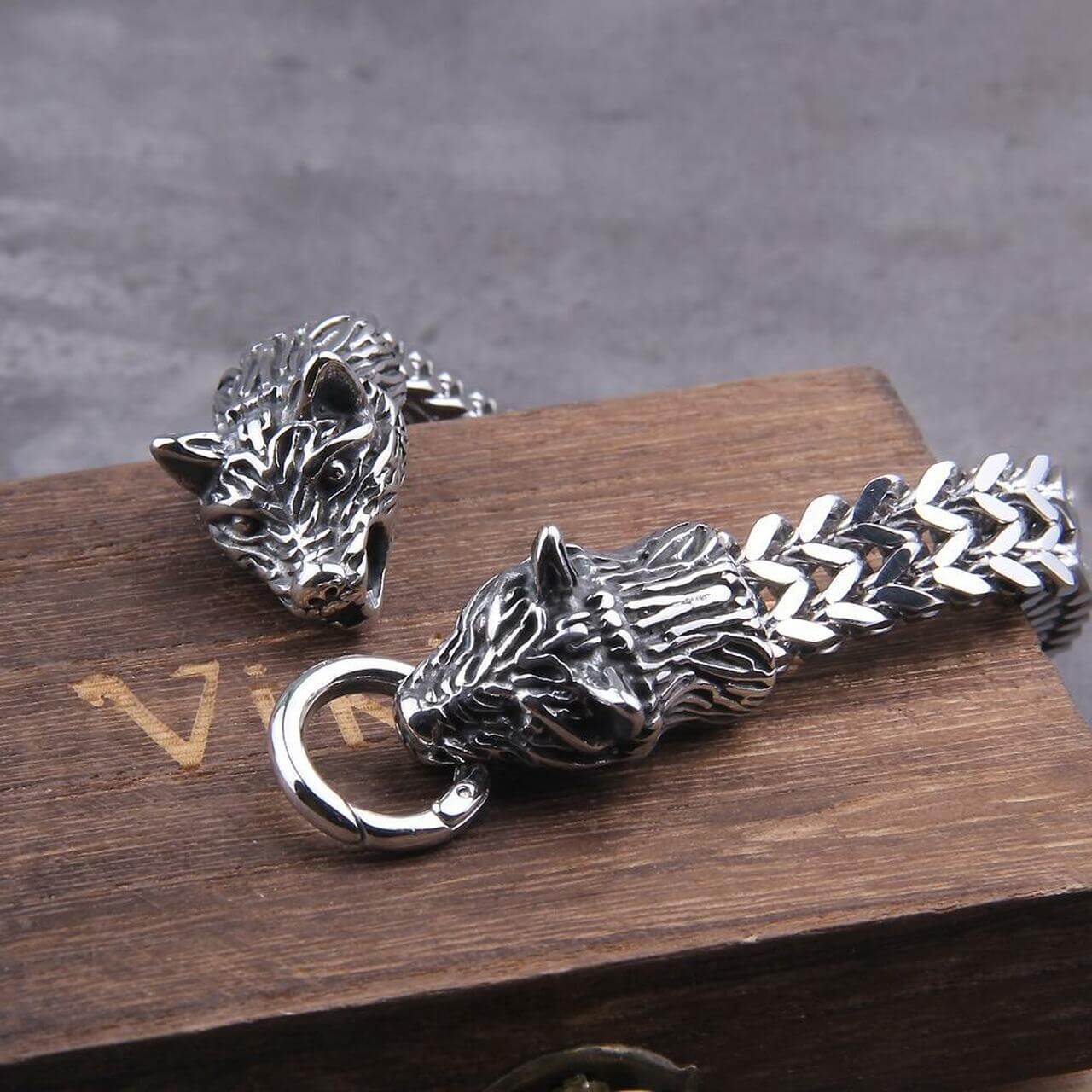 Viking Wolf Armband